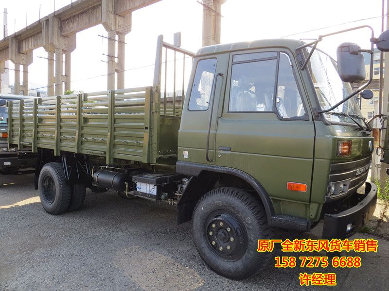 東風(fēng)運(yùn)兵車康明斯160馬力4X2運(yùn)兵車廠家直銷EQ1118GA