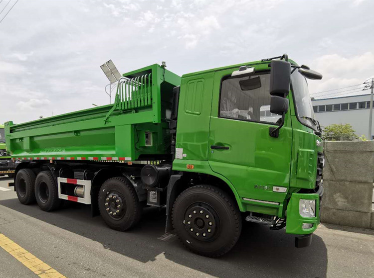 輕款8x4自卸車(chē),輕皮小四橋自卸車(chē)