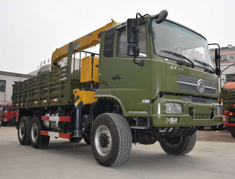 廠家直銷六驅(qū)隨車吊,6x6驅(qū)動(dòng)隨車吊,六驅(qū)隨車吊吊機(jī)載重