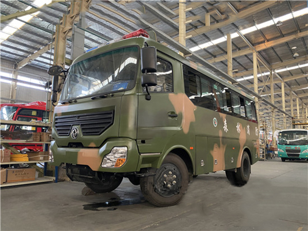 國(guó)六東風(fēng)EQ6680ZT6D型四驅(qū)越野客車-23座森林消防運(yùn)兵車